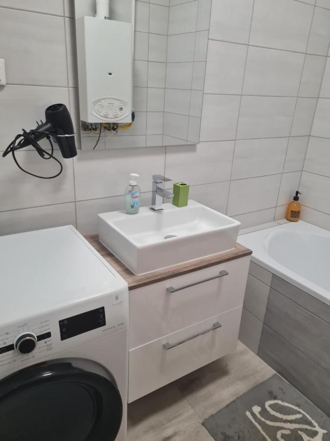 شقة Urban Apartman ميسكولك المظهر الخارجي الصورة